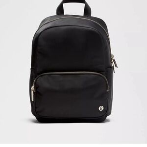 lululemon athletica Everywhere Backpack Small 11.5L
Metal Hardware